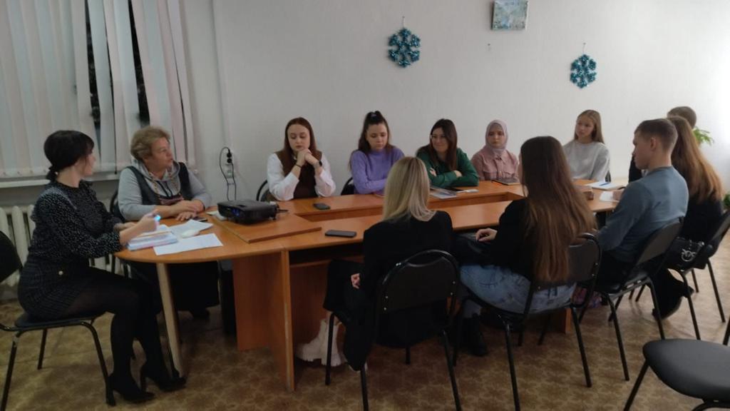 Проведено заседание совета молодых  педагогов.