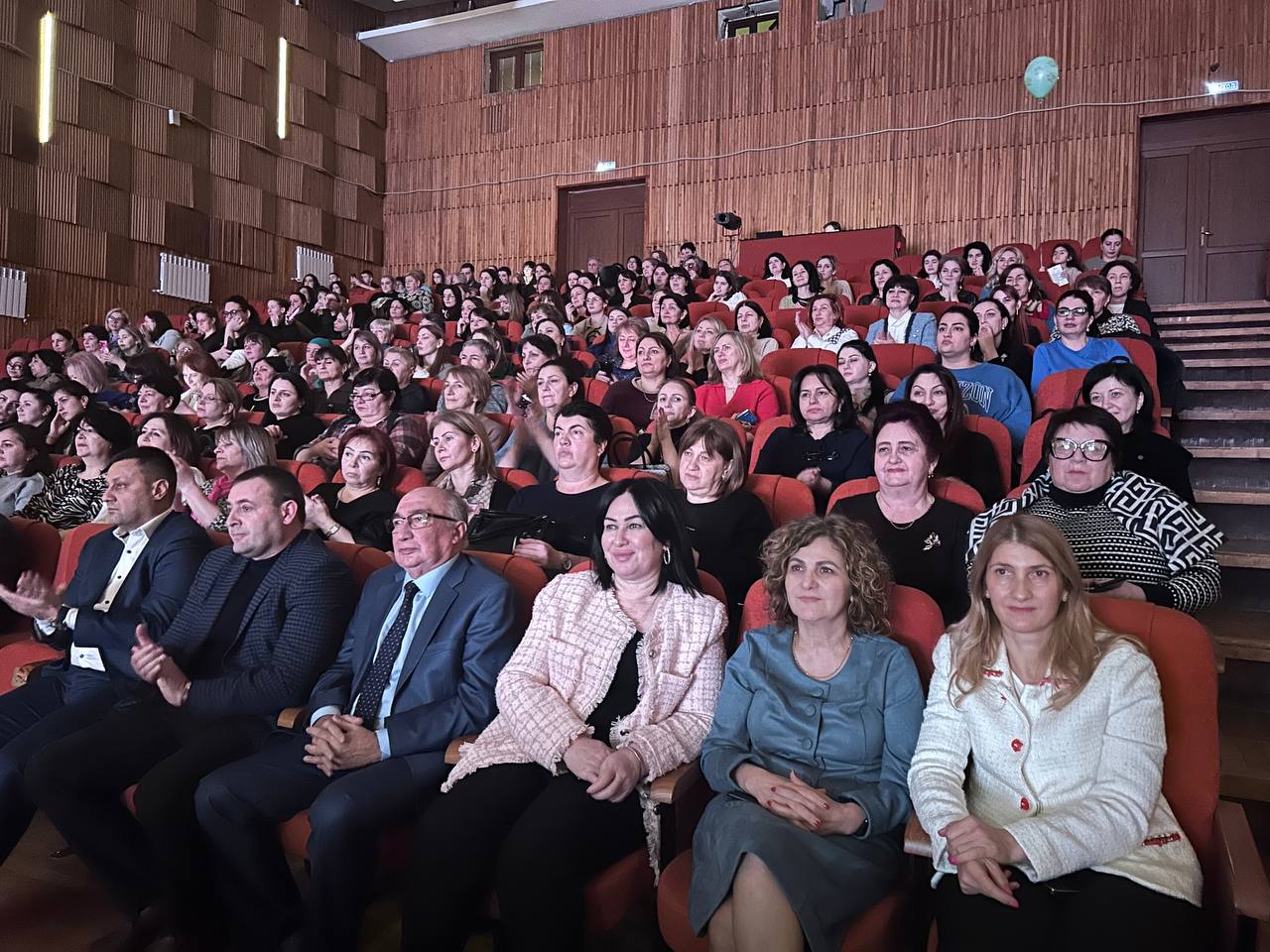 В преддверии международного женского праздника... В преддверии международного женского праздника...