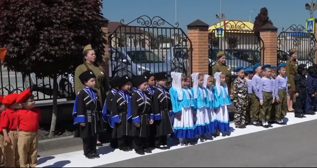 Так встречают Великий праздник воспитанники дошкольных учреждений республики... Так встречают Великий праздник воспитанники дошкольных учреждений республики...