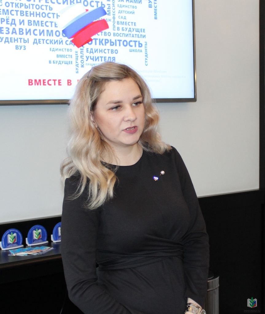 Суханова Суханова
