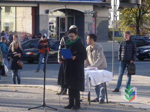 4 4