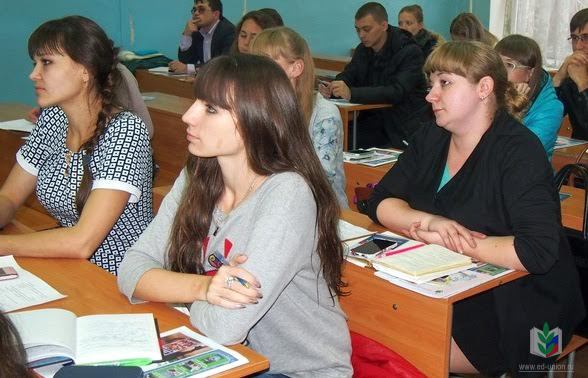 Молодежь на Семинском Молодежь на Семинском
