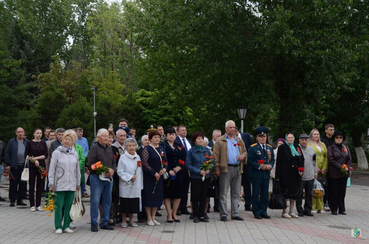 4- � �����