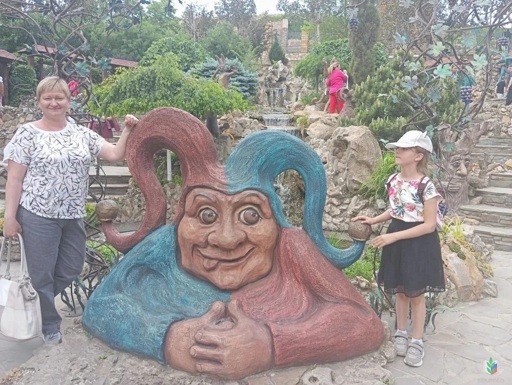 4 4