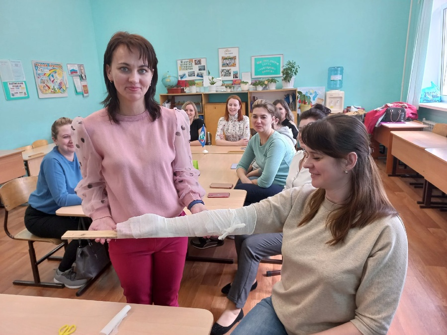почётные учителя чувашской республики. учителя алатыря. хор учителей чебоксары. форма для хора учителей. администрация города алатырь.