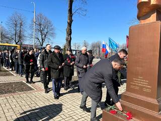Траурные мероприятия в память о солдатах и офицерах 6-й роты Псковского соединения Воздушно-десантных войск РФ