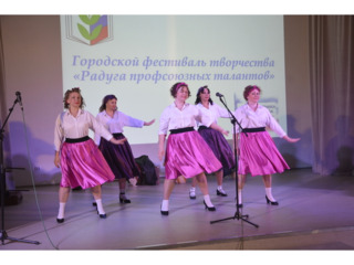 Праздничный фейерверк талантов к юбилею Победы .